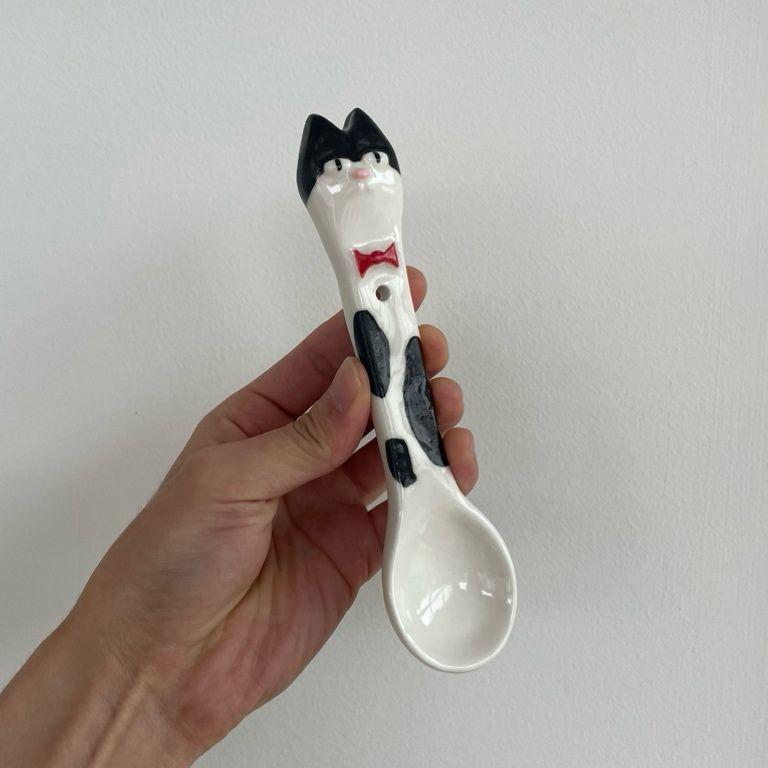 cat spoon