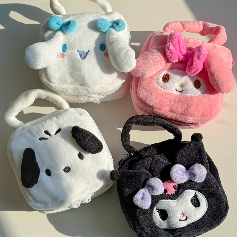 [정품] 산리오 스퀘어 파우치 5종 택1 마이멜로디 쿠로미 시나모롤 포차코 헬로키티 미니 화장품 생리대 보관함 생일 친구 선물