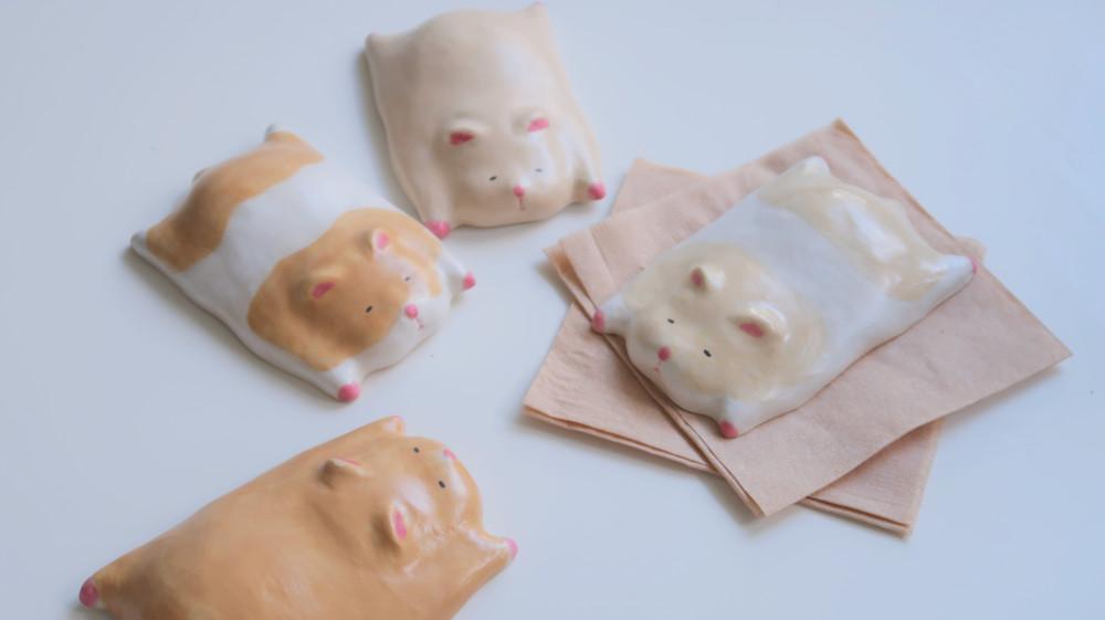 녹아내린다아 햄찌 도자기 오브제 냅킨홀더 문진