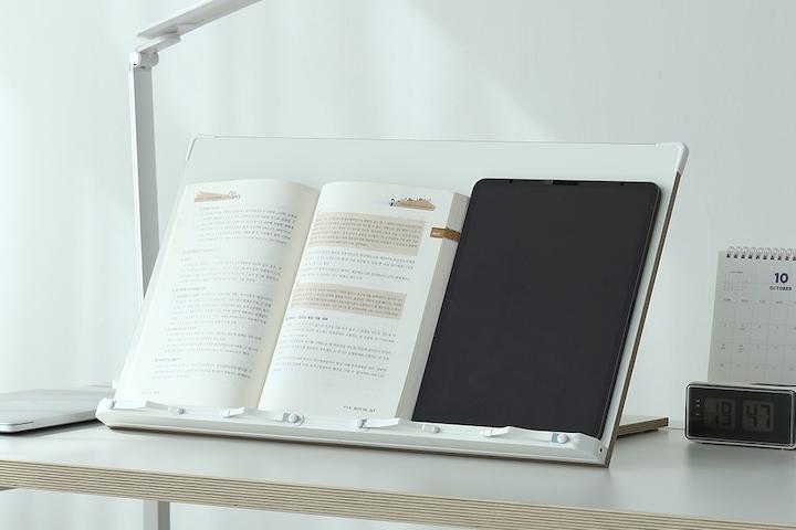 [10%쿠폰]1단 화이트 높이조절 독서대 필기대 북스탠드 책받침대 2colors P600