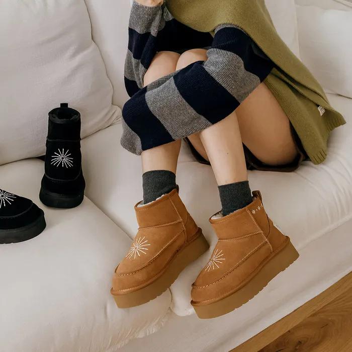 [29EDITION] Nun Kkot 눈꽃 소가죽 자수 포인트 방한 어그부츠_2Color