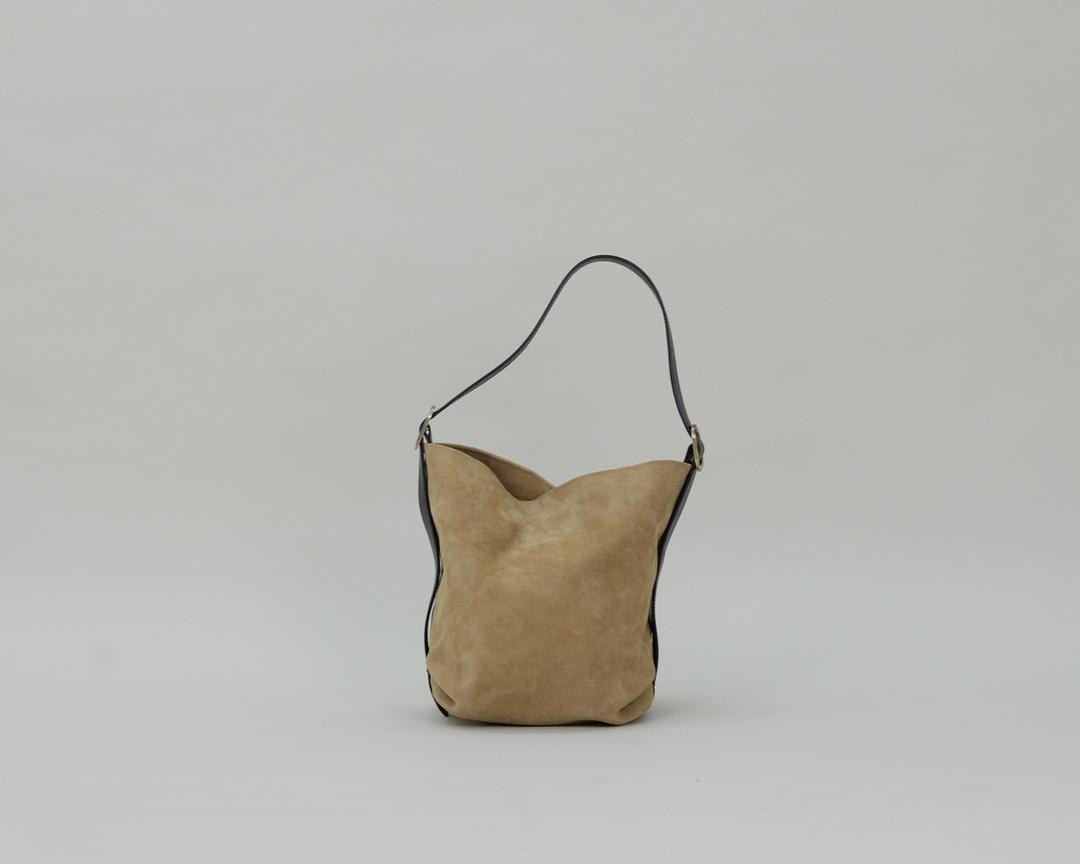 [Restock] Belted Suede Carryall Medio