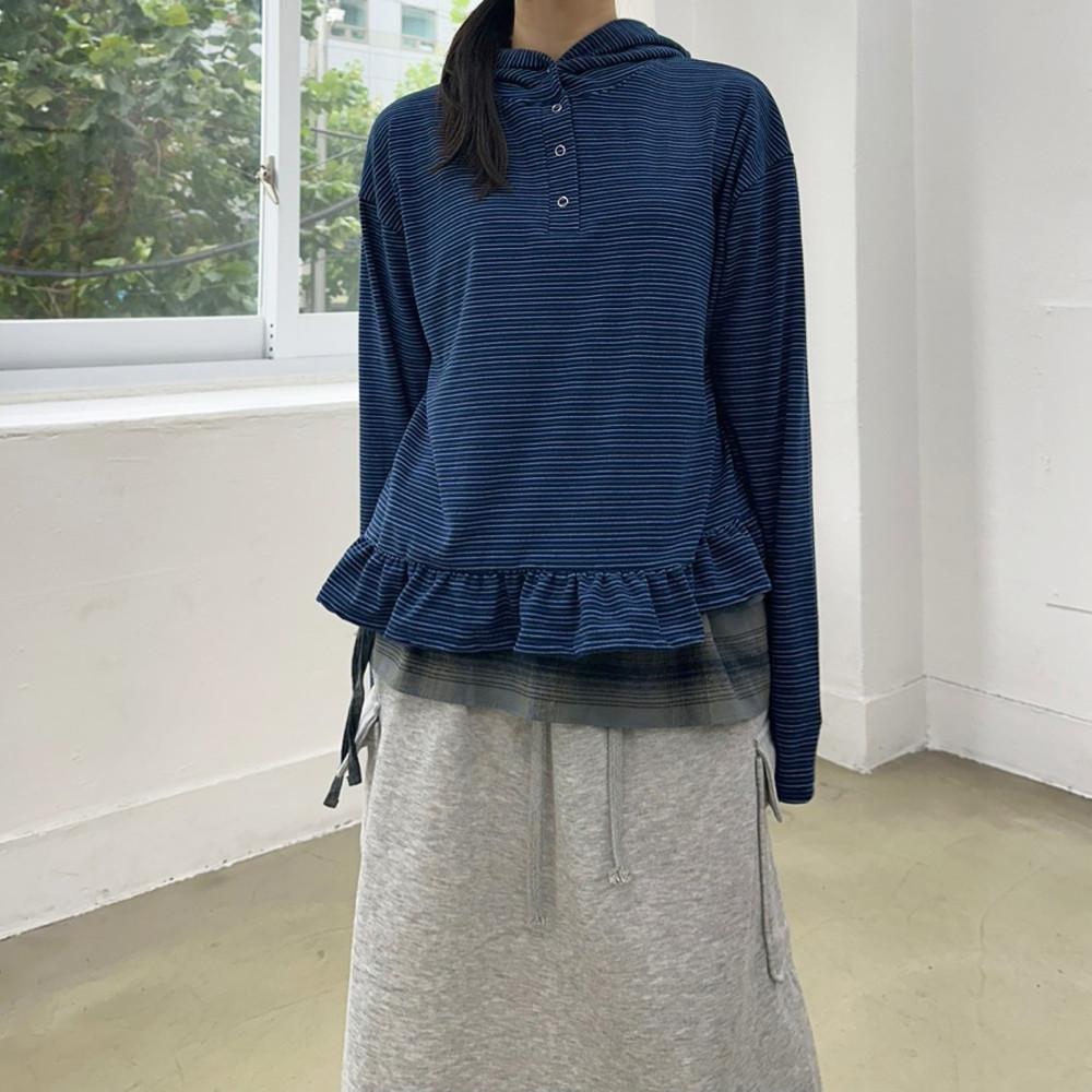 잔줄무늬 프릴 스냅 후드티 (2colors)