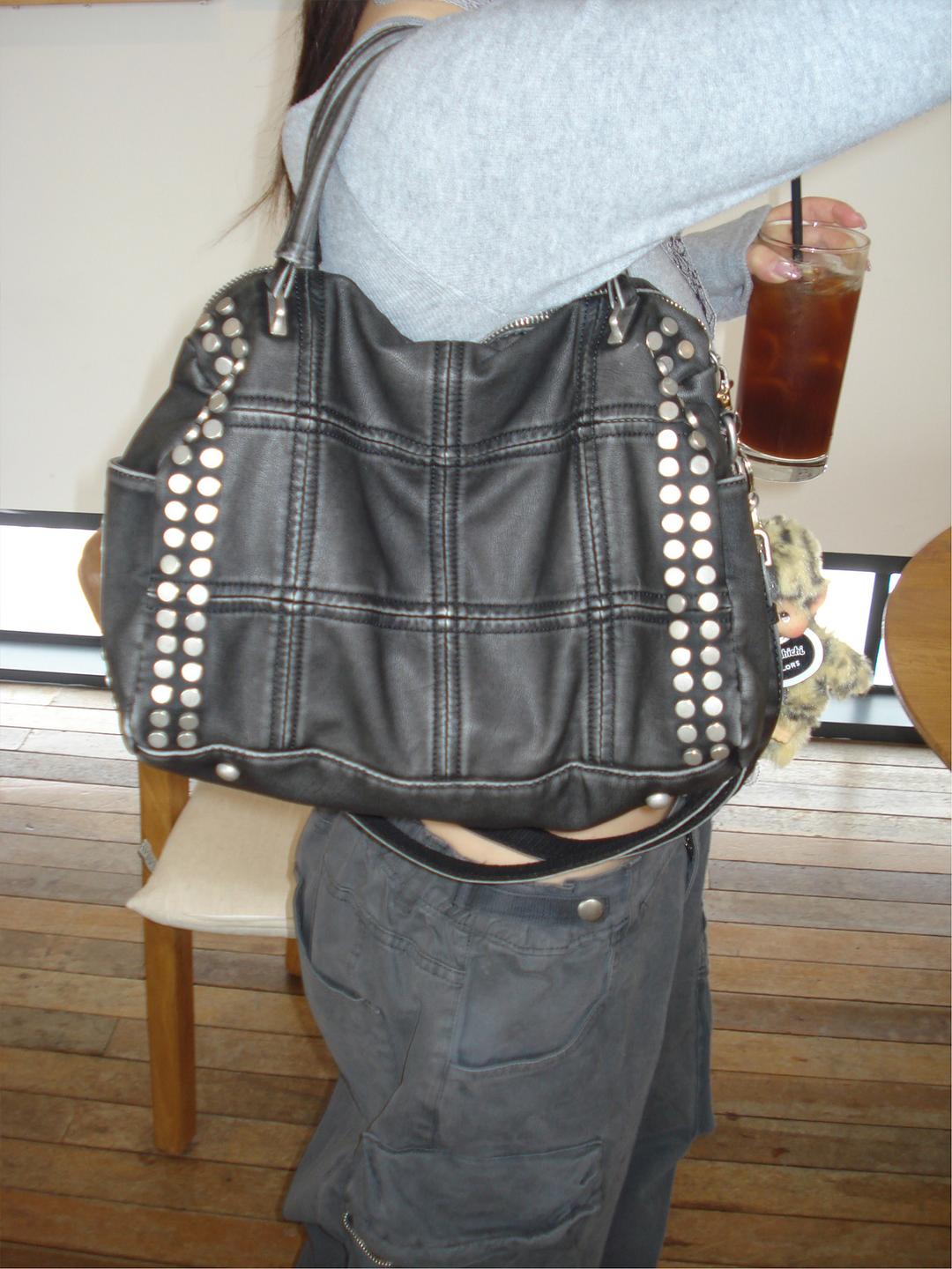 metal stud bag
