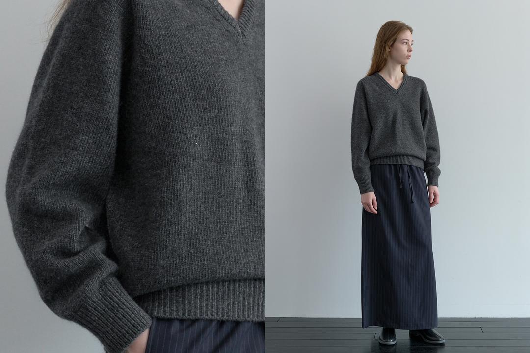 Fine wool v-neck pullover (charcoal)