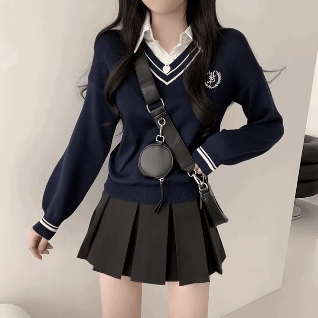 한벌로끝~[꾸안꾸/페미닌무드] 웹드 여주 실루엣 브이넥 셔츠 레이어드 니트