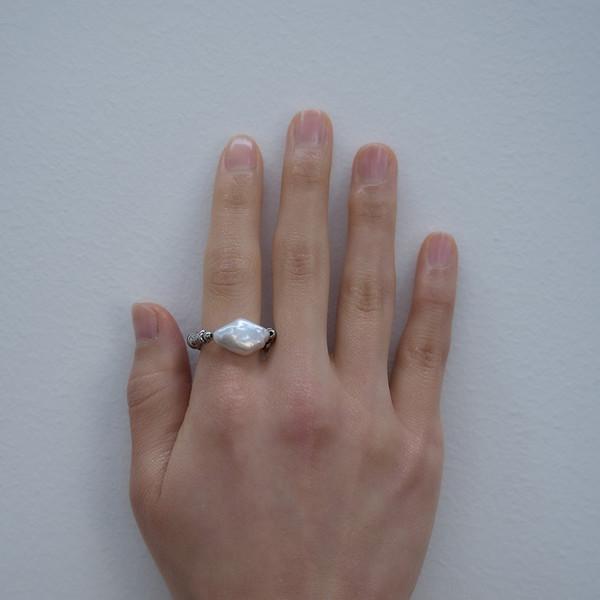 DIAMOND PEARL RING
