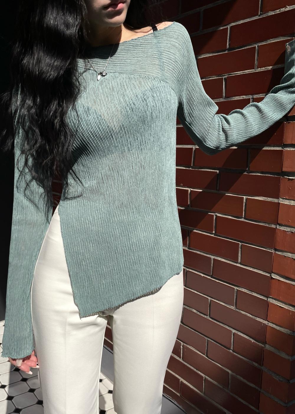 웨어니드 링클 씨스루 여리핏 언발 슬릿 니트티셔츠