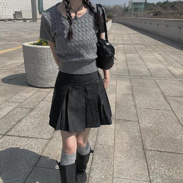 한티 흑청 데님 플리츠 스커트