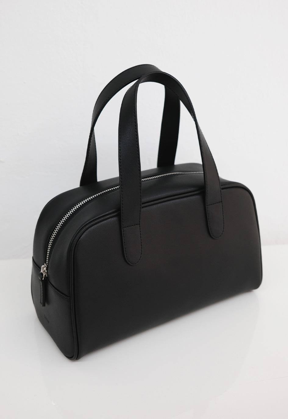 Leather bowling bag