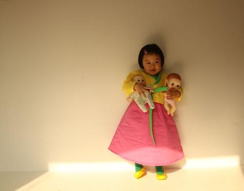 색동한복(동백)모델M착용