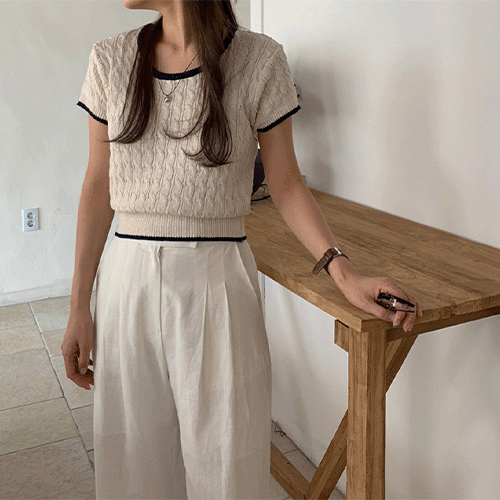 페일 배색 반팔니트