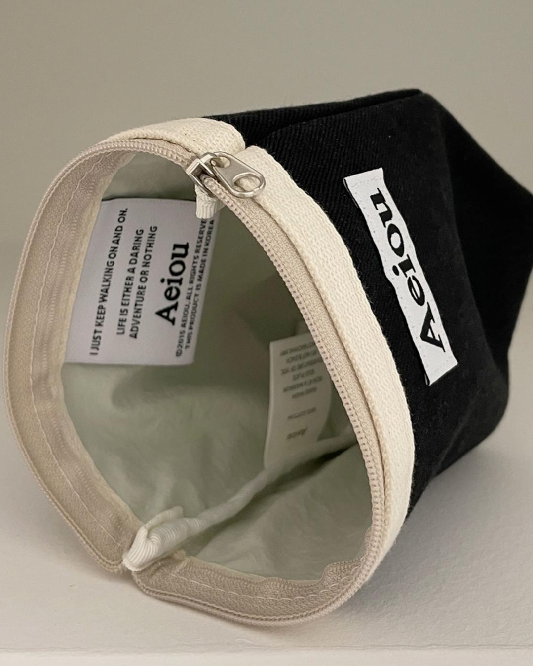 Basic Pouch (M size) Classic Black