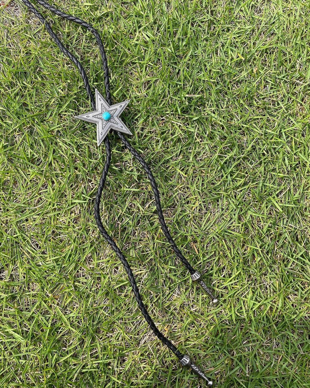 vintage star necklace belt