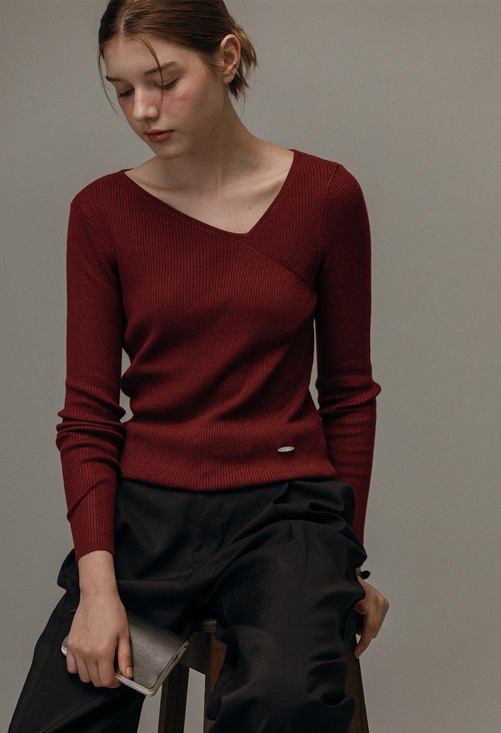 Charming slim wool cut out knit