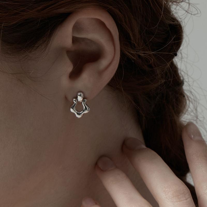 flower knob earring