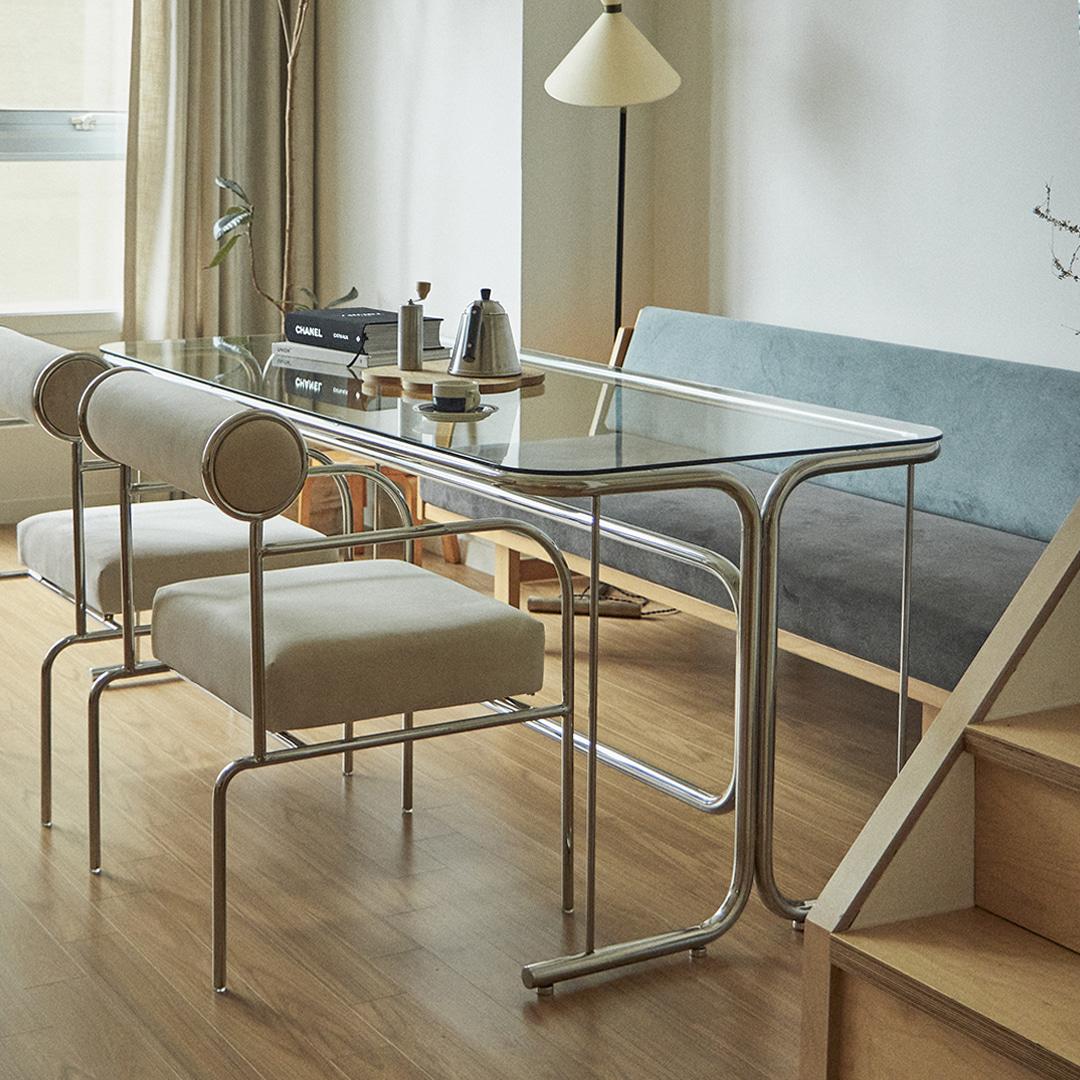 metronome dining table