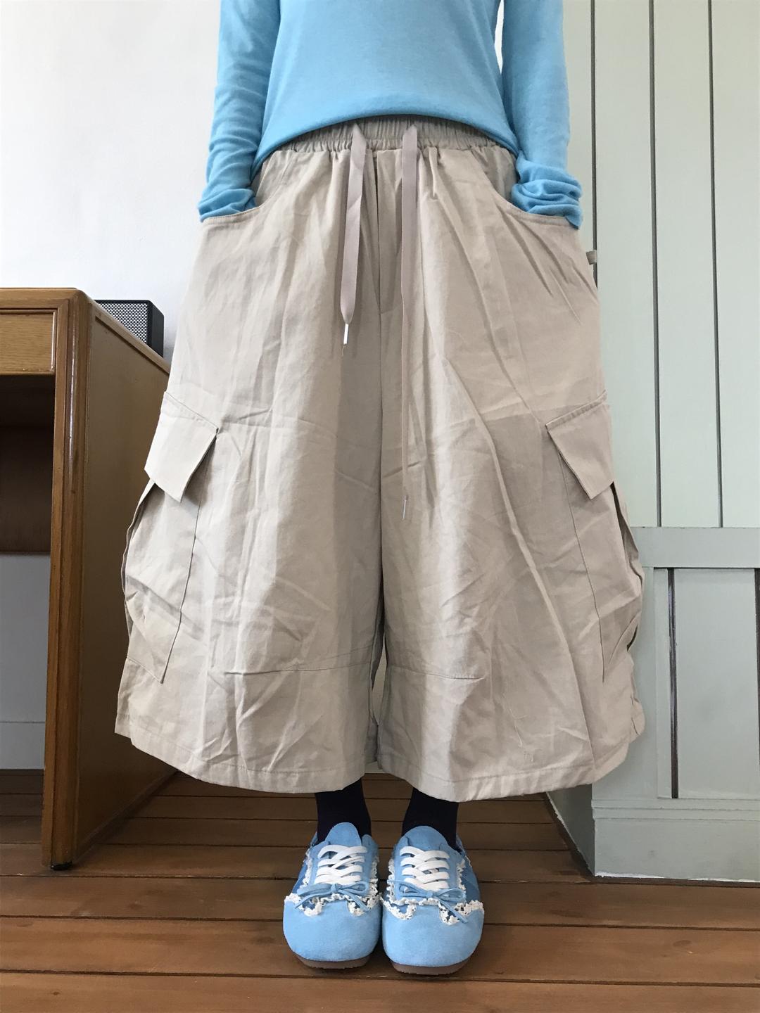 Big cargo bermuda pants
