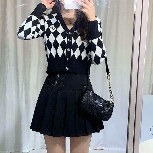 [하이틴룩/가성비갑] 누아르 하이틴 아가일 패턴 크롭 가디건