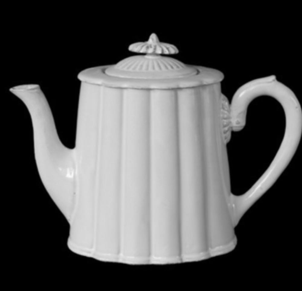 아스티에 드 빌라트 - 빅토리아 티포트 21.5 cm x 11 cm x 16 cm/ ASTIER de VILLATTE - Victoria Tea Pot THRVCA1
