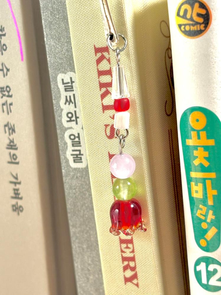 어느날의 피크닉 비즈 북마크 책갈피