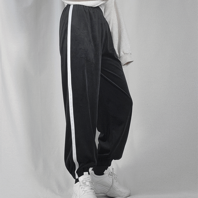 요즘날씨 찰떡/누적2천} 여름 봄 하이웨스트 한줄 라인 벨벳 조거 벨로아 찰랑 밴딩 힙한 댄스복 꾸안꾸 일자 와이드 루즈핏 벨벳 유니크 스트릿 와이드 트레이닝 추리닝 바지 팬츠
