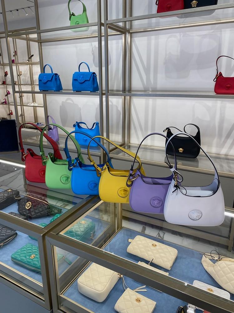 [영국직배송/특가] 베르사체 3D 메두사 미니 호보백 (6컬러) 1000802