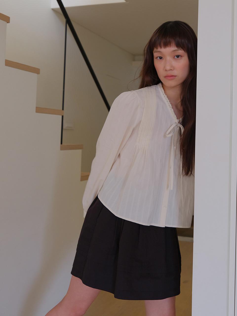 moui Jane pintuck lace blouse (NATURAL)