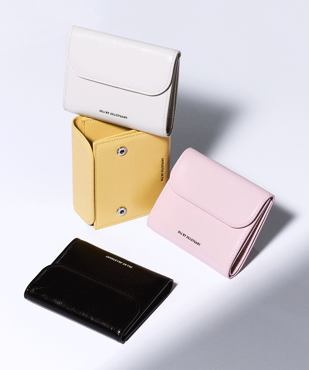 [무배/소가죽] [에그] 로고 크랙 가죽 반지갑