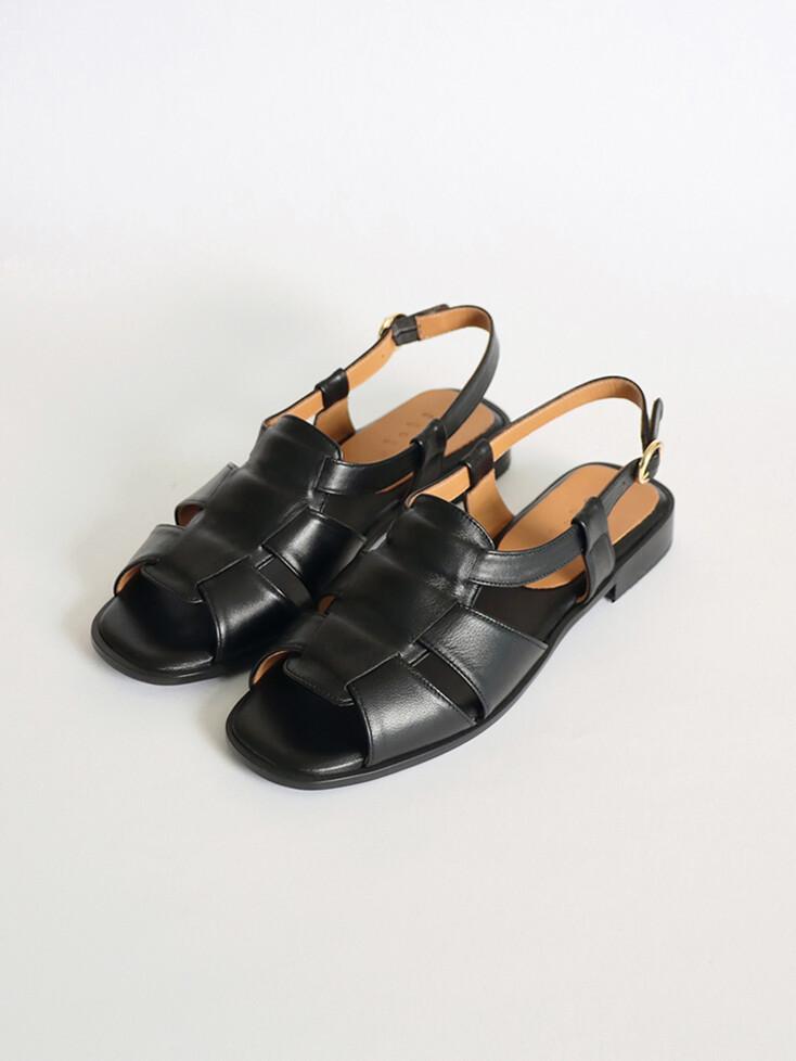Open-Toe Fisherman Sandals . Black