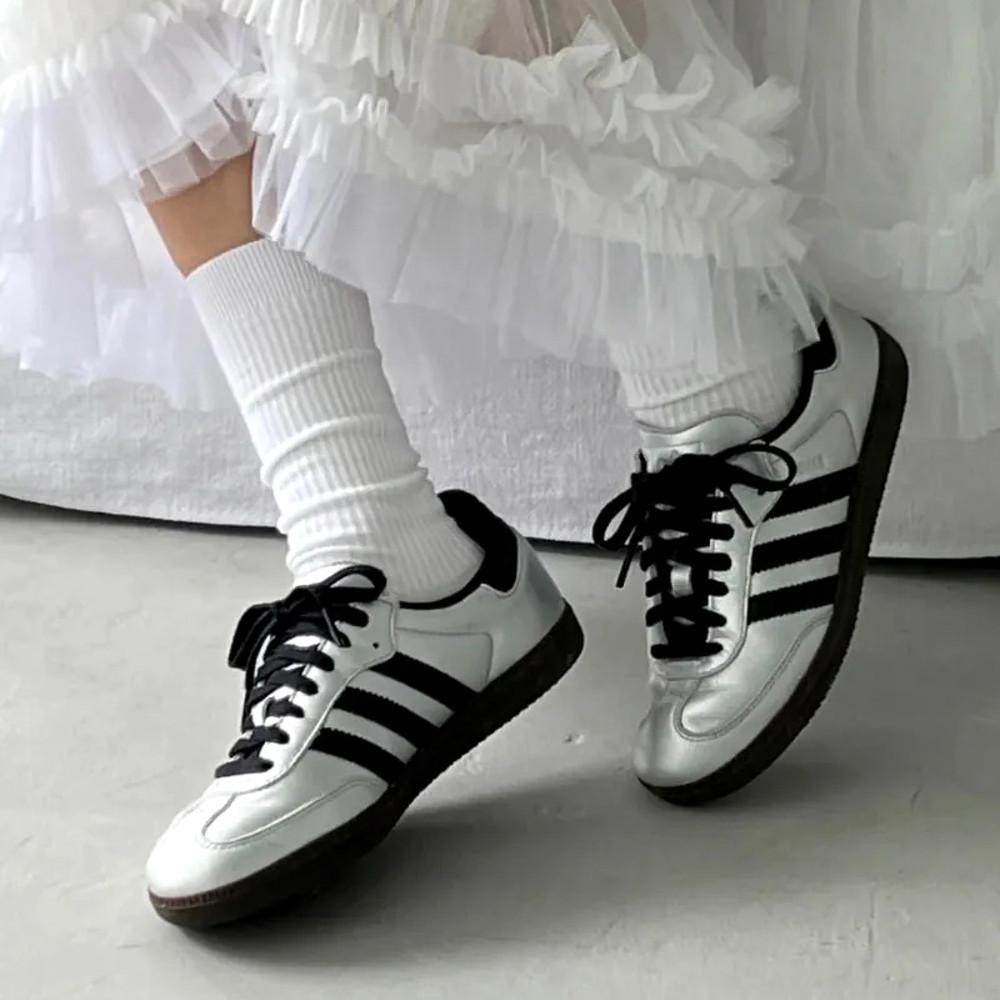 아디다스 삼바 OG 실버 메탈릭 블랙 스니커즈 사이즈 220부터 JI4218