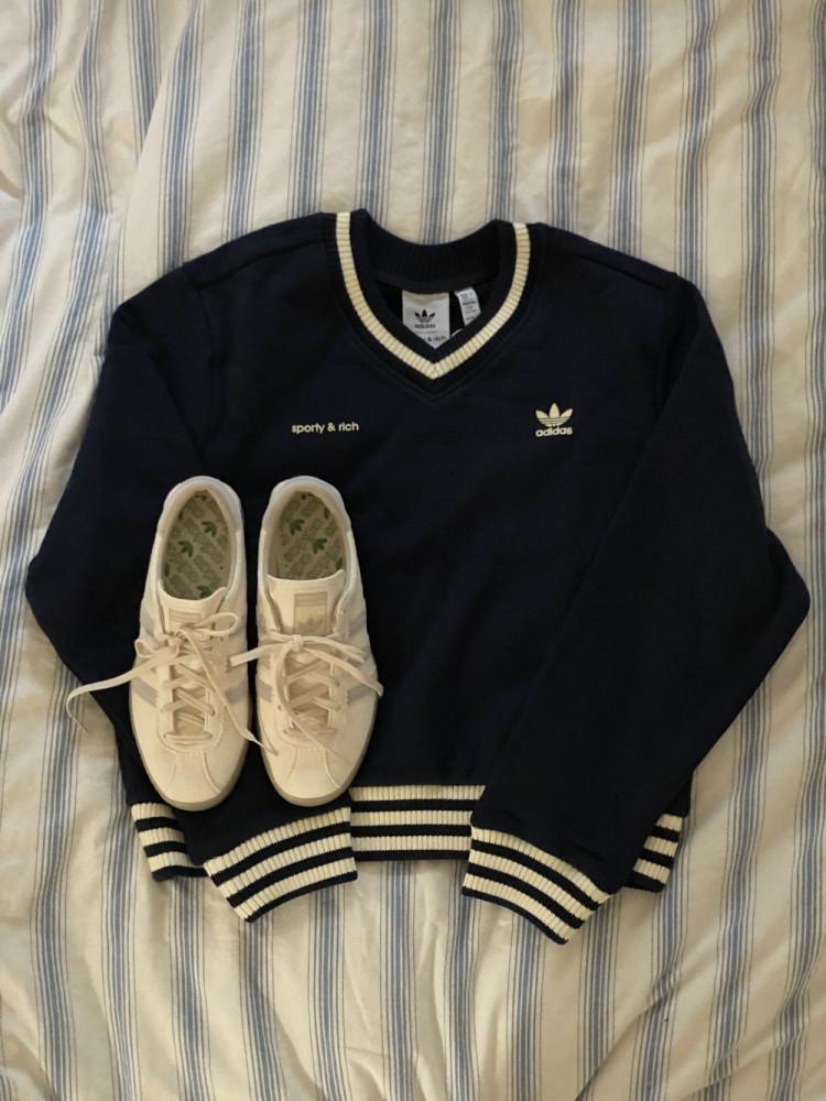 아디다스 x 스포티앤리치 브이넥 스웨티 셔츠 맨투맨 네이비