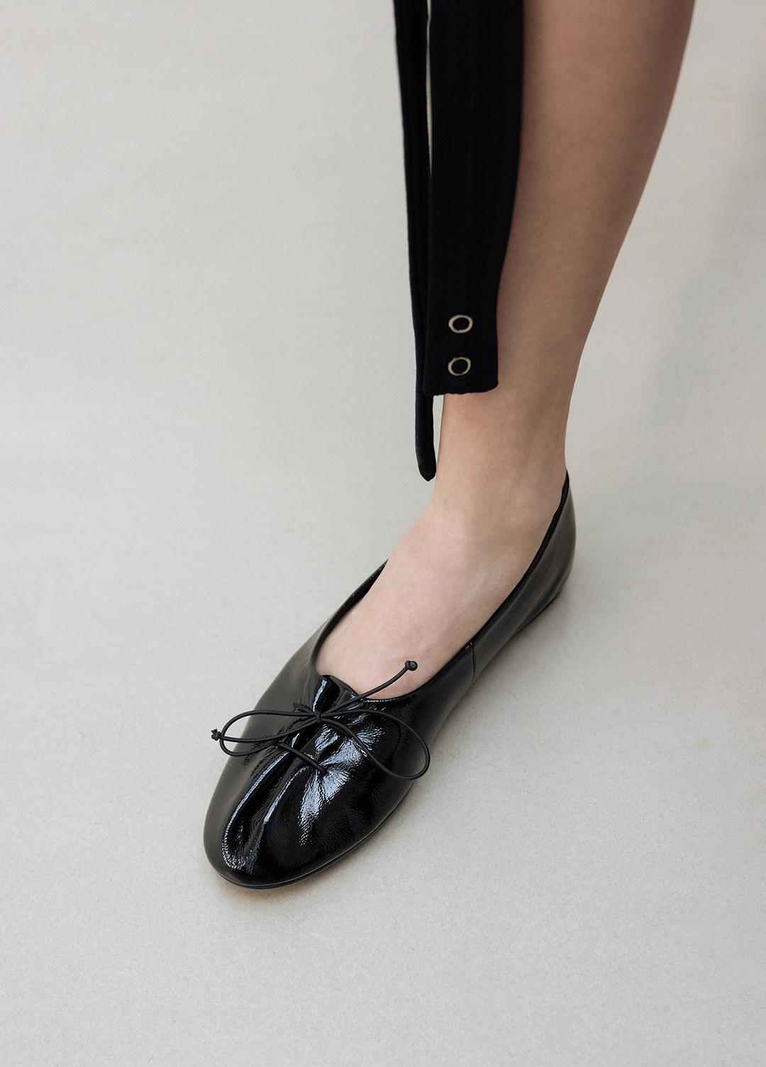 ROME 11 LACE-UP FLAT