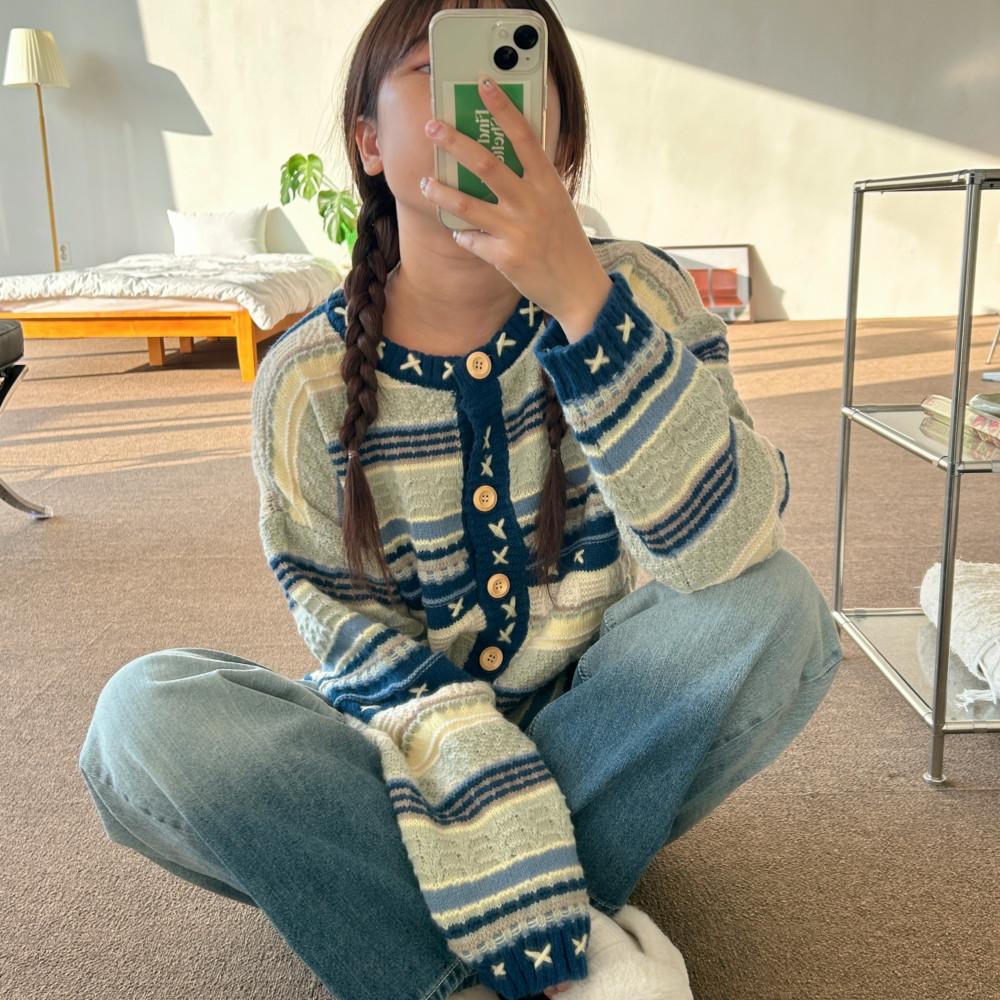 겨울 카렌 니트 단추 가디건