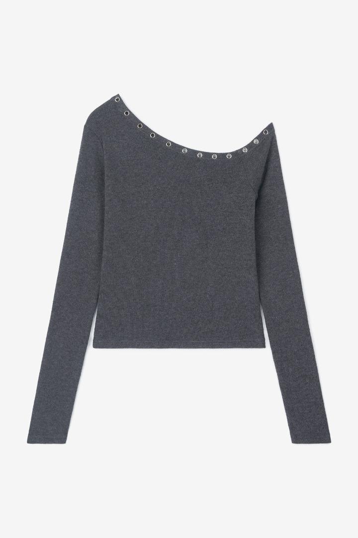 스터드 오프숄더 니트 차콜