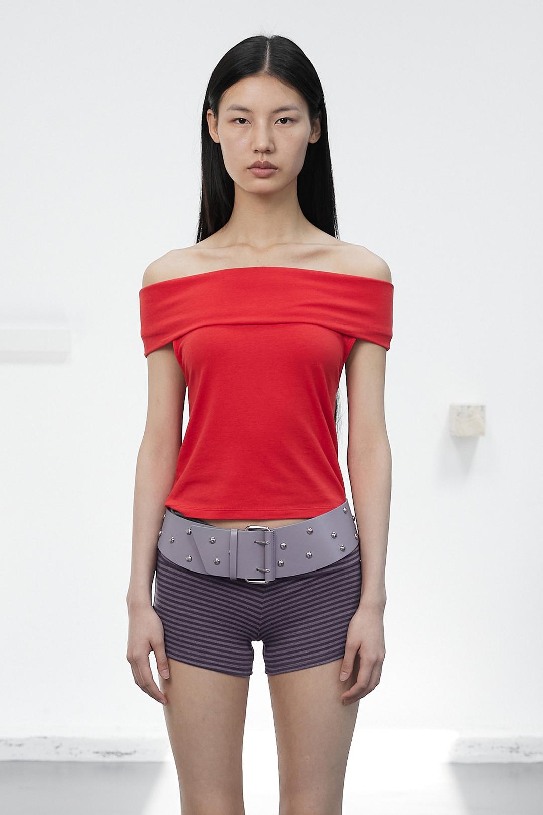 OFF SHOULDER BACK OPEN TOP / RED