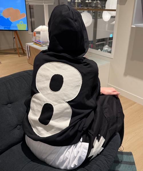 아플리케 8 빅로고 오버사이즈 숏 후드 블랙