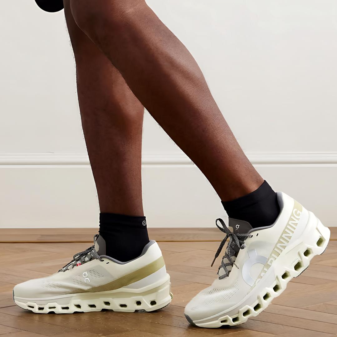 온러닝 클라우드몬스터2 남성 크림 아이스 3ME10122569