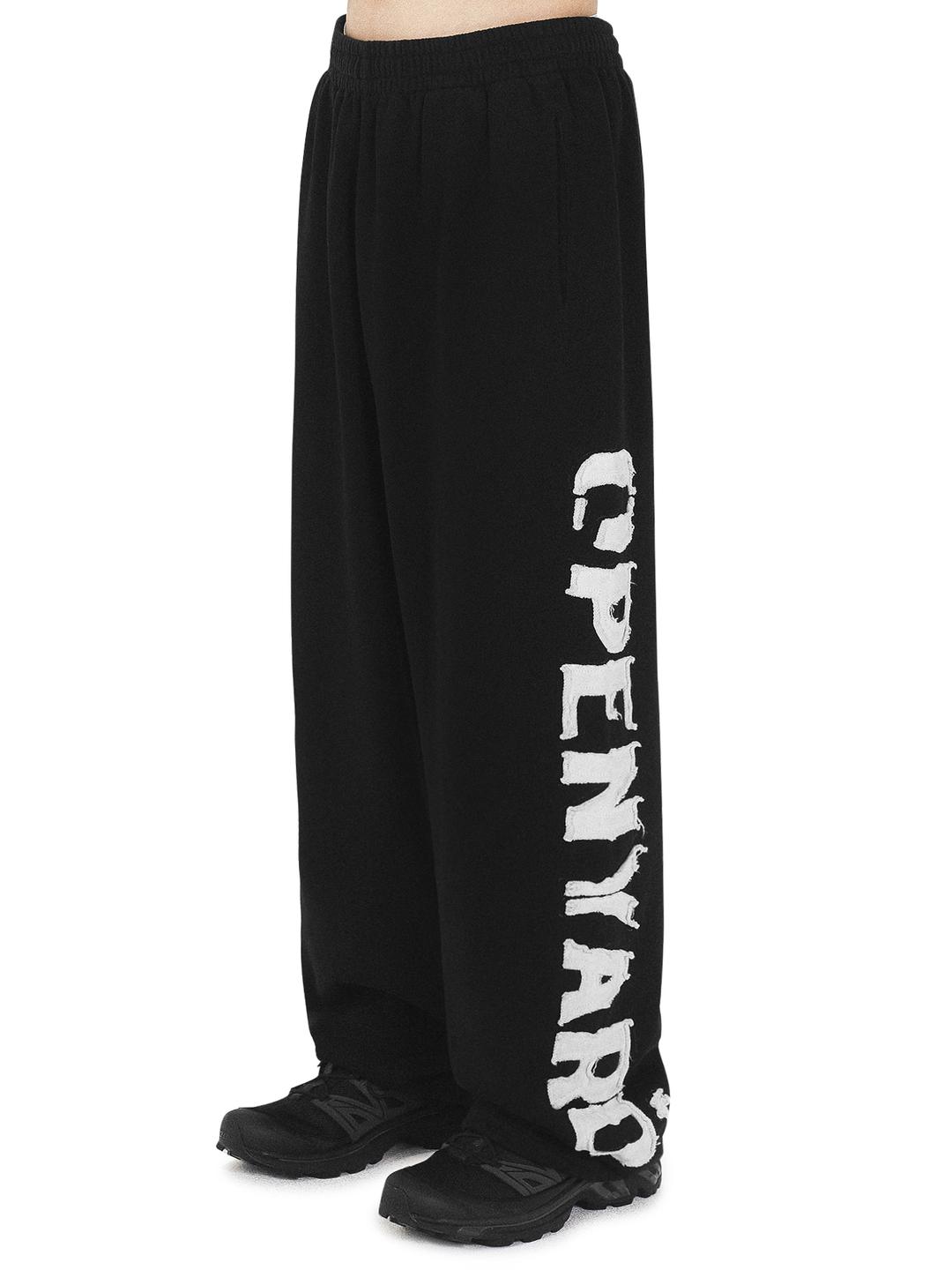 LOGO PATCH SWEAT PANTS - BLACK