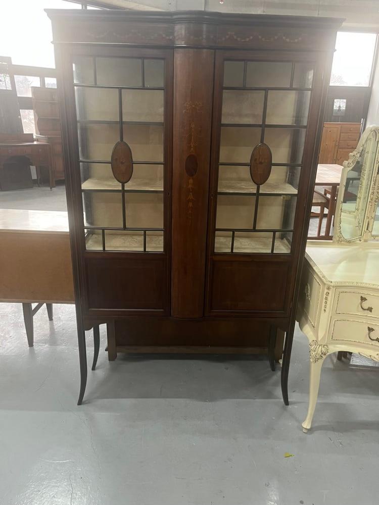 영국 앤틱가구 마호가니 리본 인레이드 장식장 그릇장