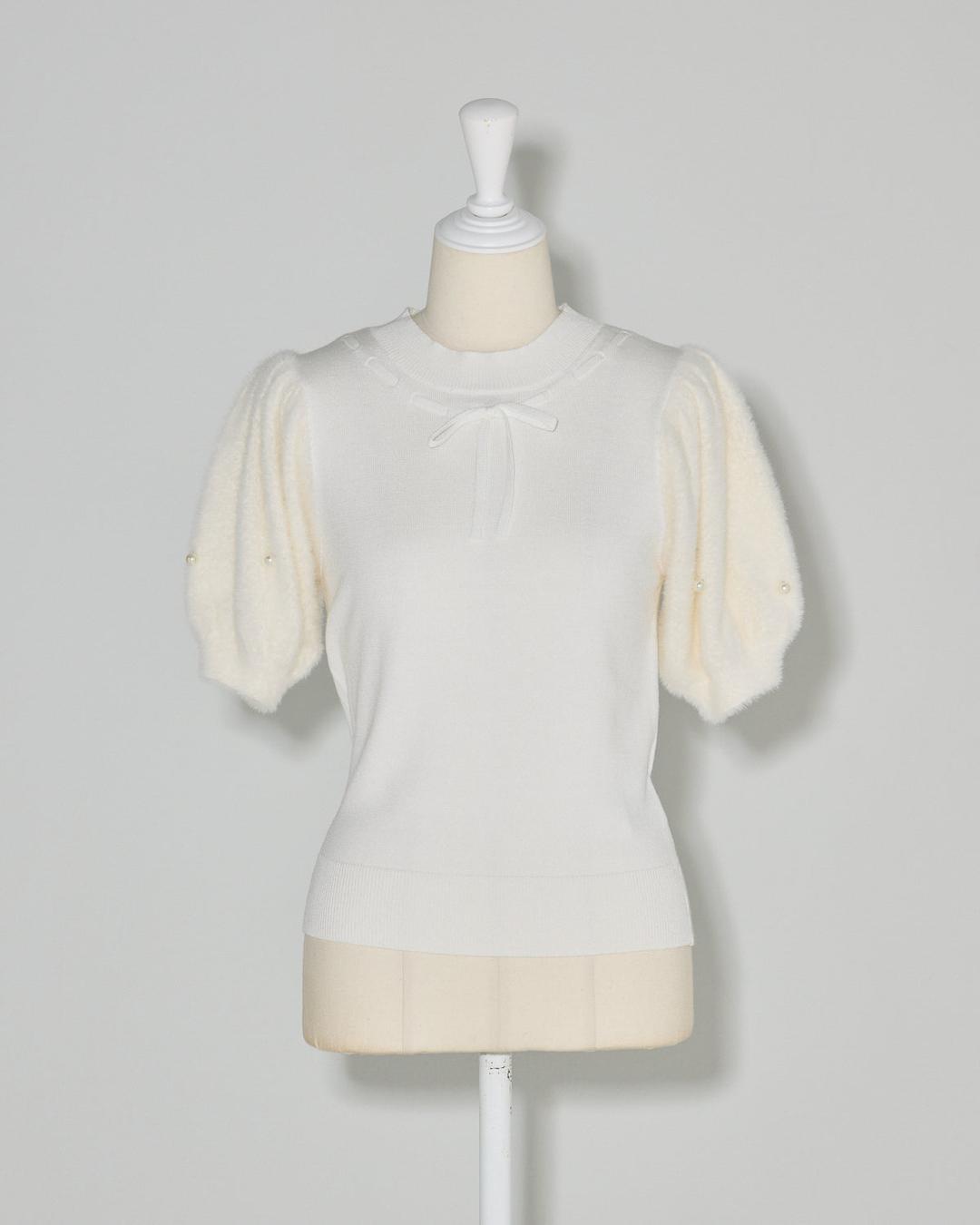 フェザースリーブニット