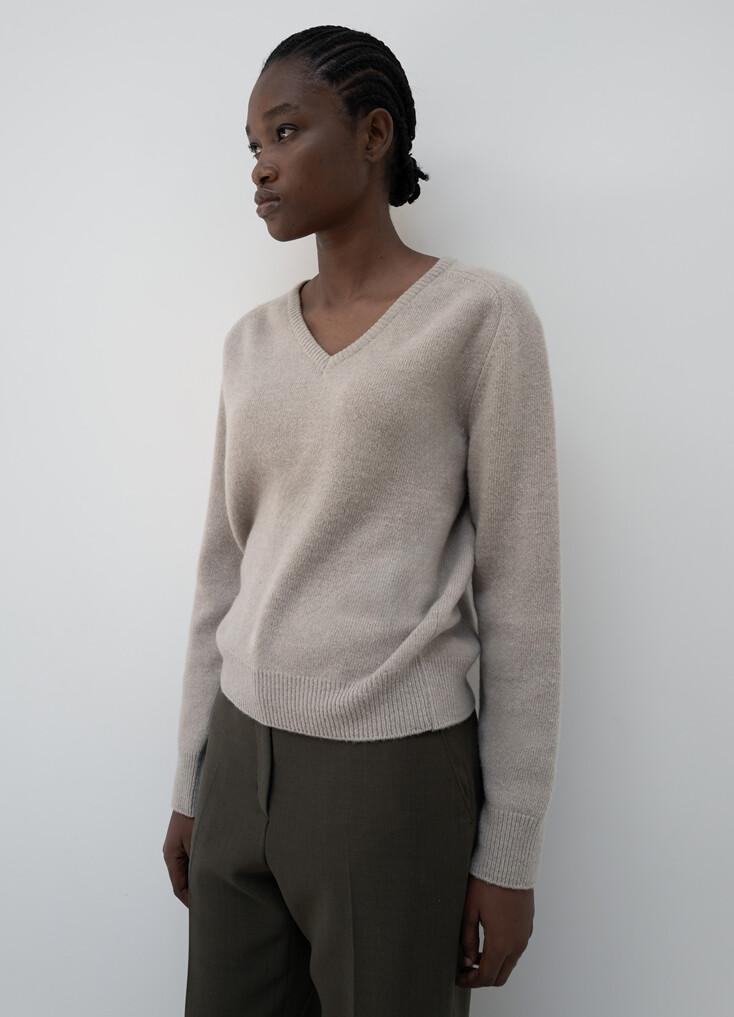 Merino Wool V-Neck Pullover (Sage)