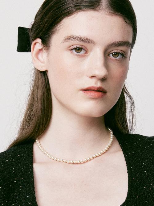 Classic Pearl Necklace_VH25NNNE100V