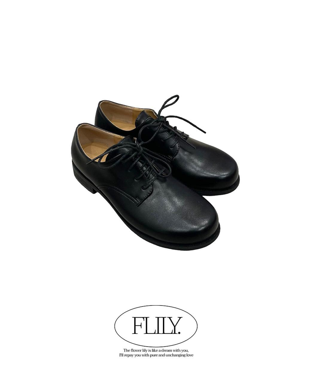 SH. Round Toe Lace-up Loafer
