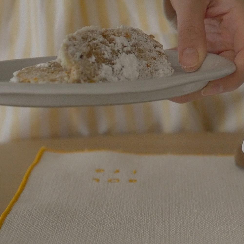 line table mat / yellow