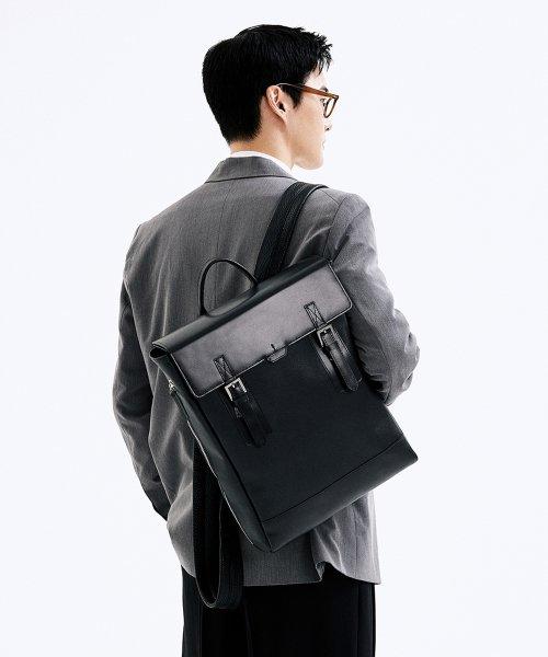 16인치랩탑수납 폴리건더블벨티드 스퀘어 백팩 [블랙]