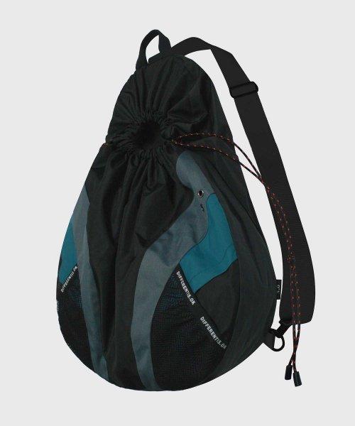 디오케이 01 트레킹 슬링 백