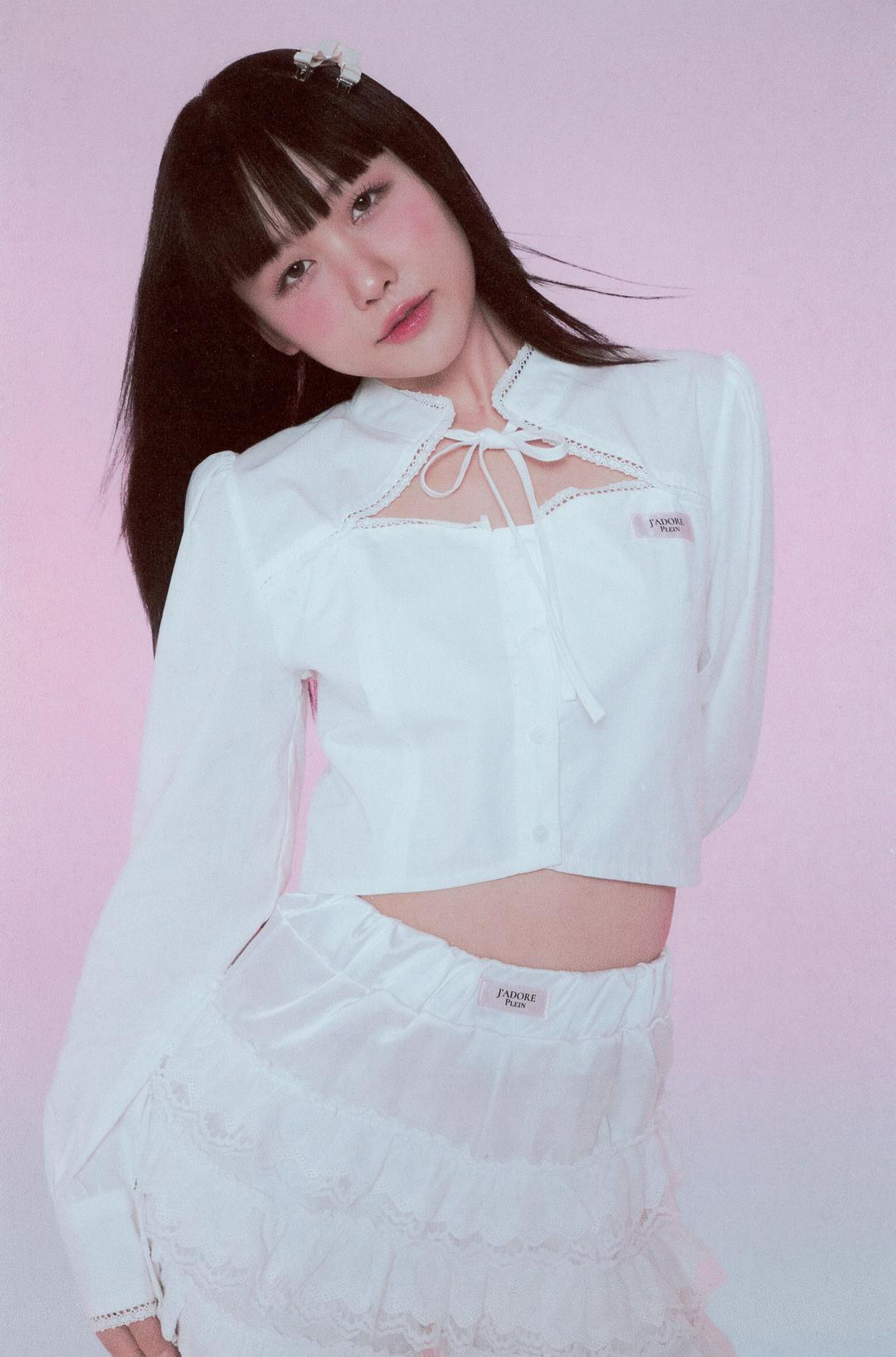 Swan Lace Blouse (Ivory)