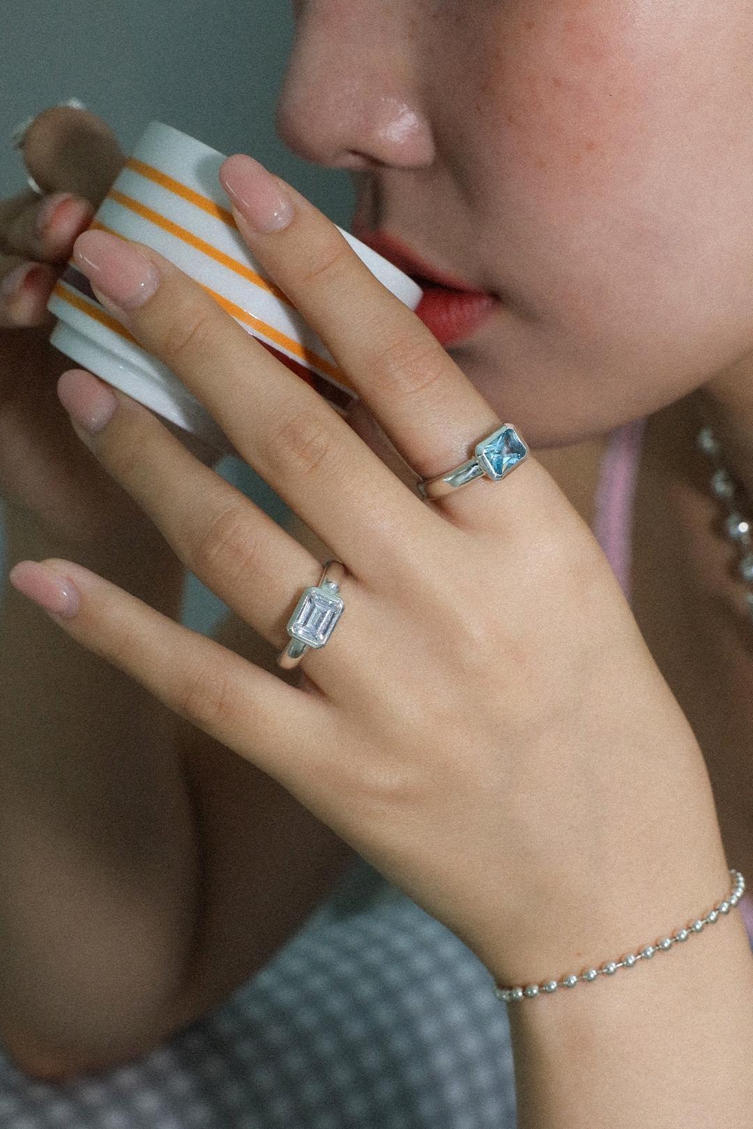 Square spring Ring