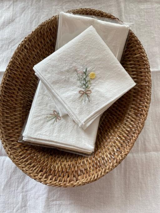 꽃을 담은 손수건